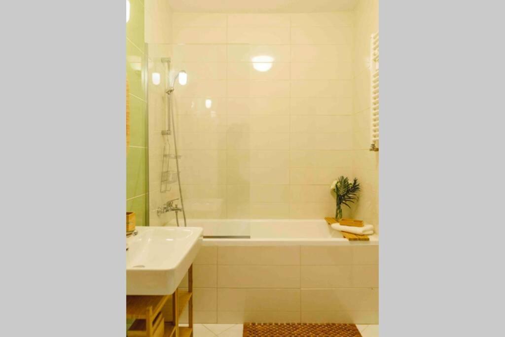 Vivando - Beautiful Studio B + Parking Bucureşti Eksteriør bilde
